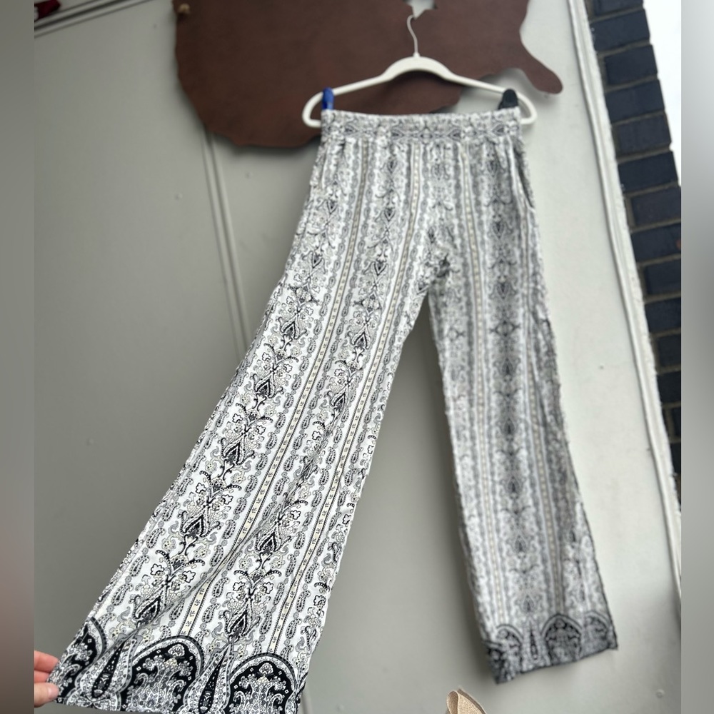 Abbeline (M) Split Hem Flare Pant w Pockets